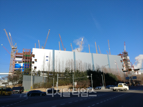 삼성전자 화성캠퍼스 EUV 전용 라인 건설 현장 모습.